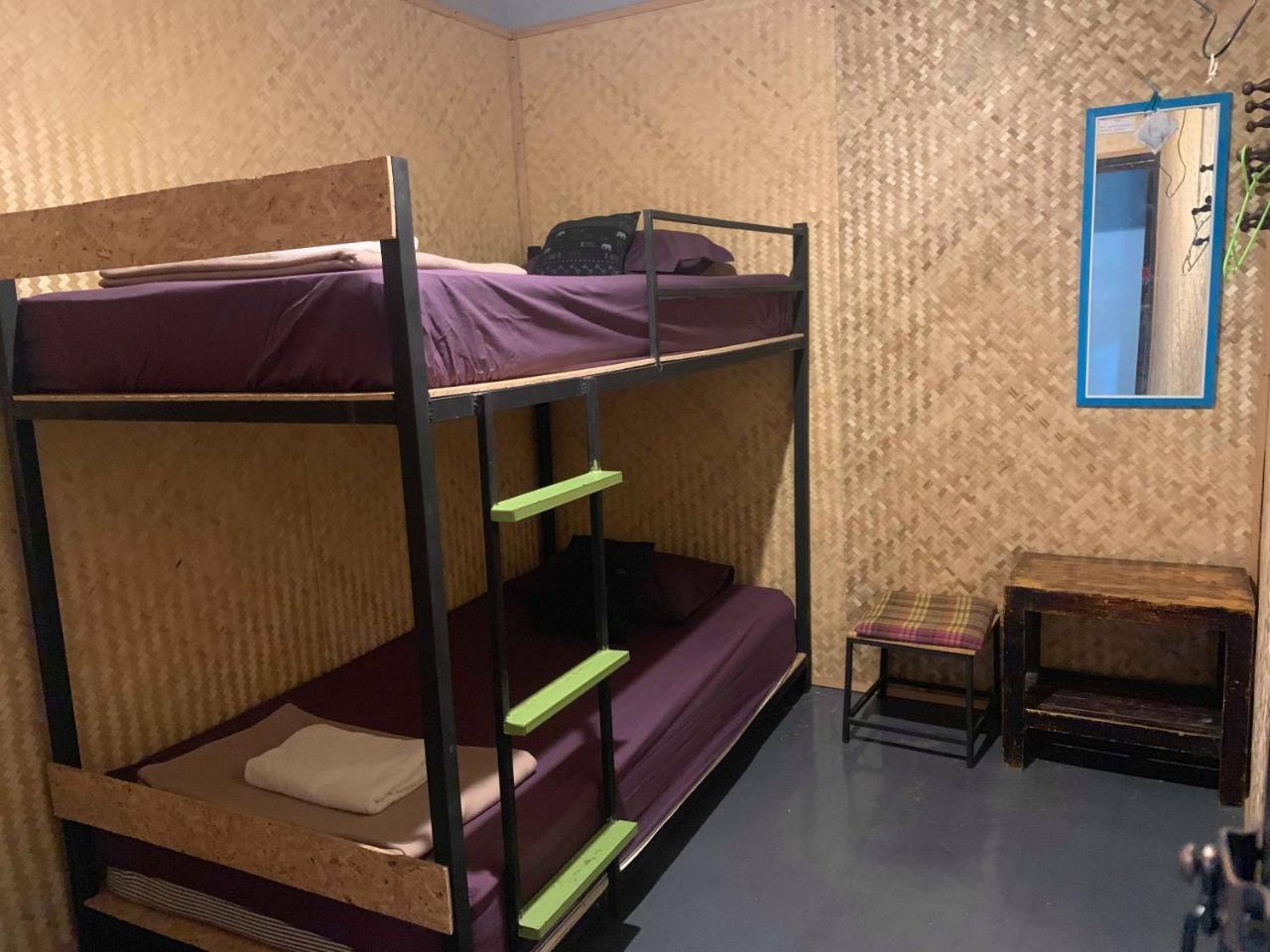 J Giant Hostel Chiang Mai Buitenkant foto